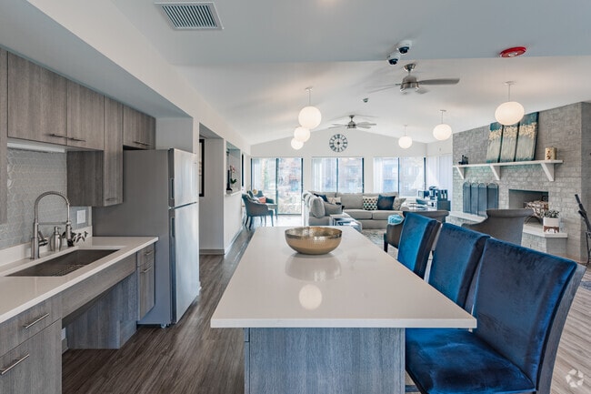 Photo - Arrowhead Apartments