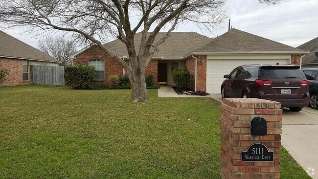 Building Photo - 5111 Warwicke Dr Rental