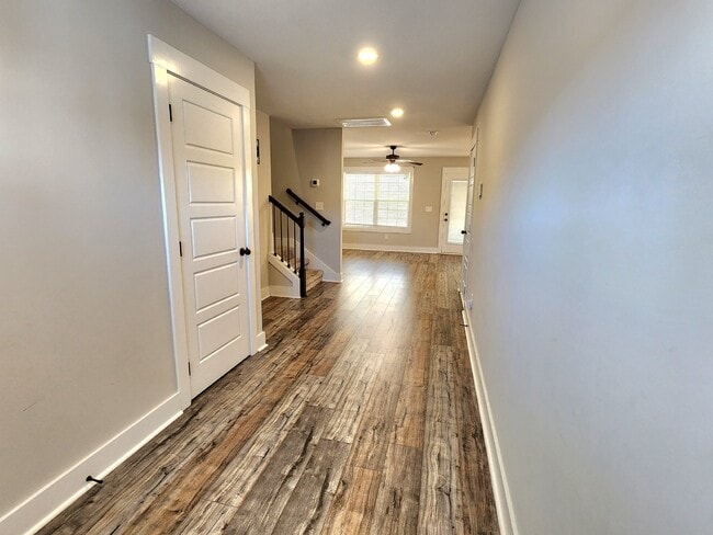 Photo - 484 Woodtrace Dr