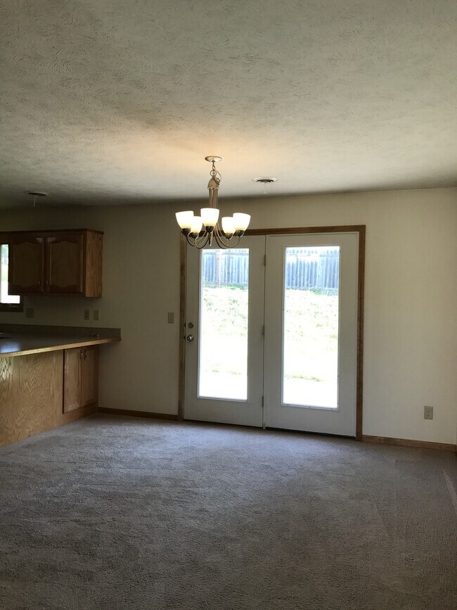 Photo - HUGE MASTER! CLOSE TO FT.RILEY