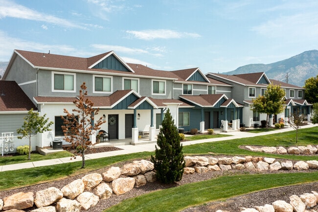 Exterior del complejo - Mountain View Townhomes