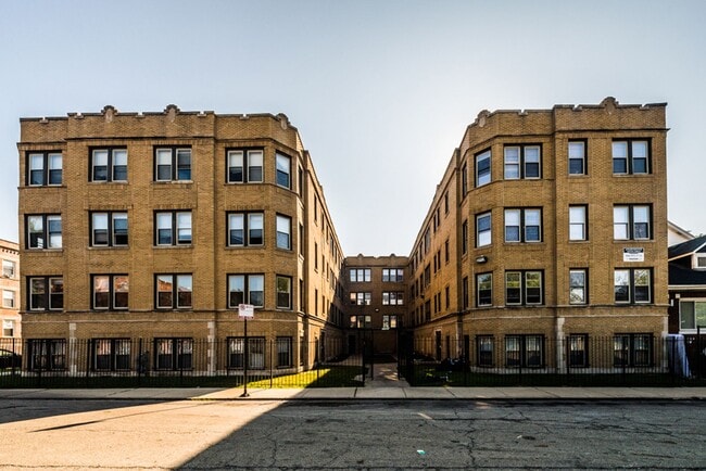 7701 S Stewart