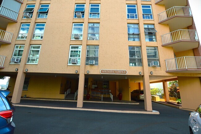 Building Photo - Maunahihi Terrace 2 bed/1 pkg 3rd Floor Unit 307 Rental