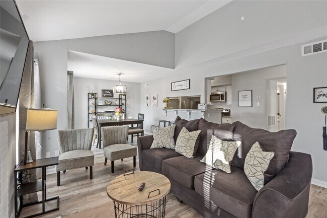 Photo - 7200 T C Jester Blvd Unidad 3103