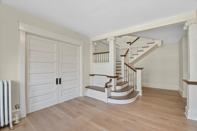 Photo - 611 W University Ave