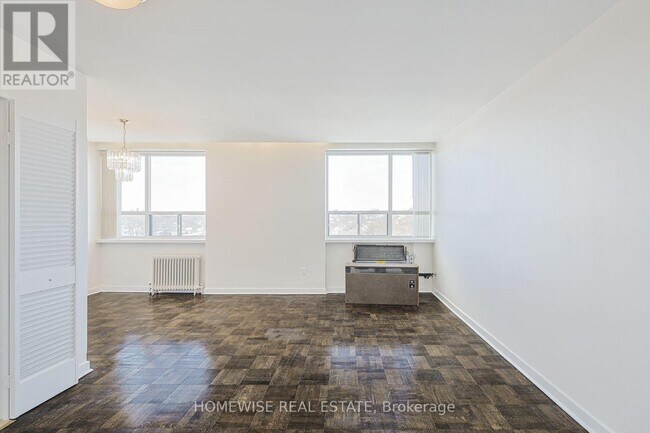 Photo - 485 Kingston Rd Unit 902