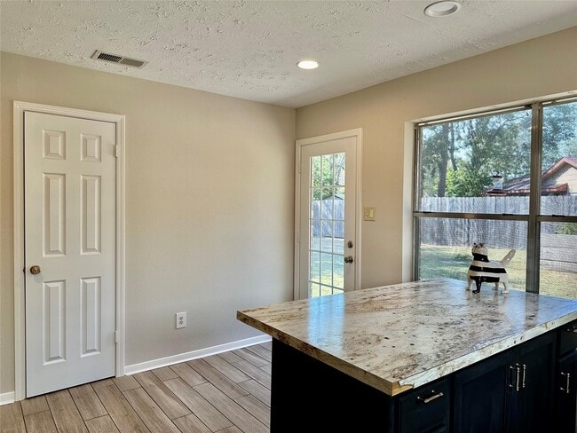 Photo - 7114 River Ml Dr