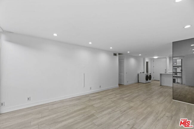 Photo - 10751 Wilshire Blvd Unit 503