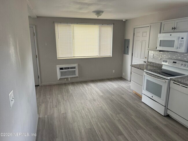 Photo - 5659 Ansley St