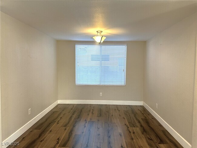 Photo - 340 Abbington St