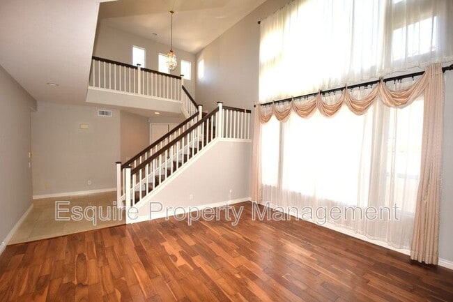 Photo - 2881 Silk Oak Ave