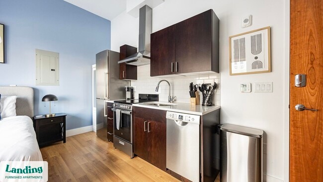 Photo - 135 Adams St Unidad 307