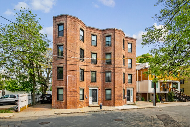 Photo - 46 Cameron St Apartments Unit 2