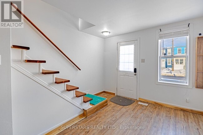 Photo - 165 1/2 OLIVE AVENUE