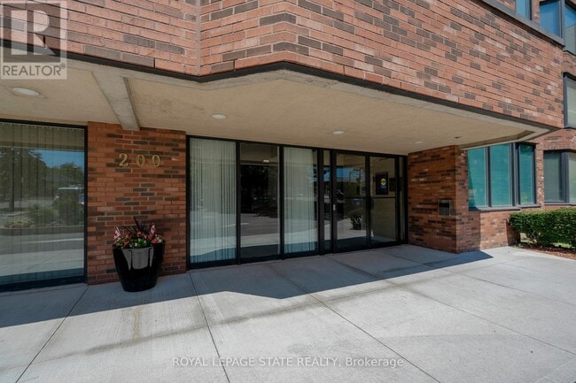 Photo - 200 Limeridge Rd W Unité 105