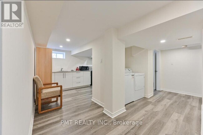 Photo - 406 Nairn Ave