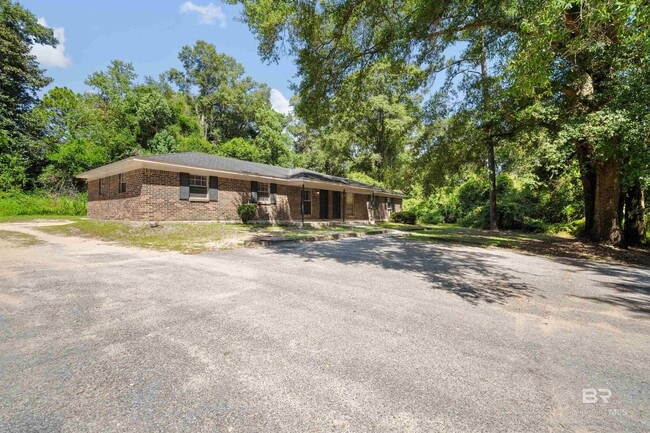 Building Photo - 2211 Wolf Ridge Rd Rental