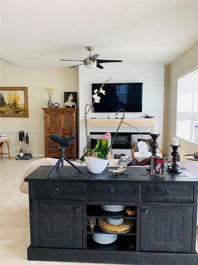 Photo - 4812 Foxtail Palm Ct