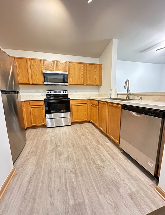 Photo - 2427 Silverstone Dr