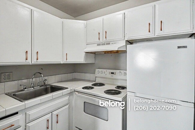 Photo - 9454 17th Ave SW