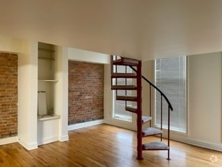 Building Photo - 212 W Michigan Ave Unit #2 Rental
