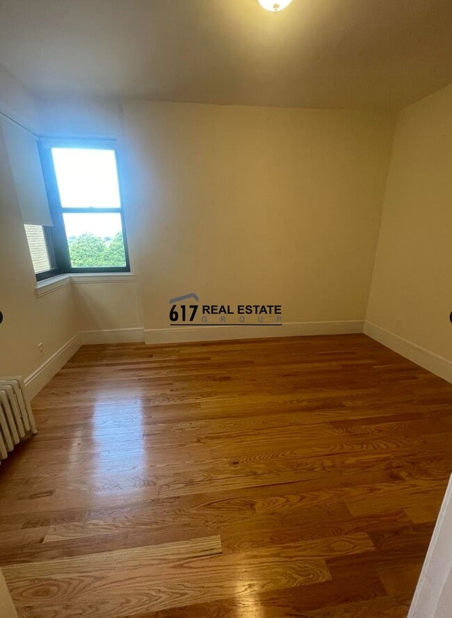 Photo - 504 Beacon St Unidad 54