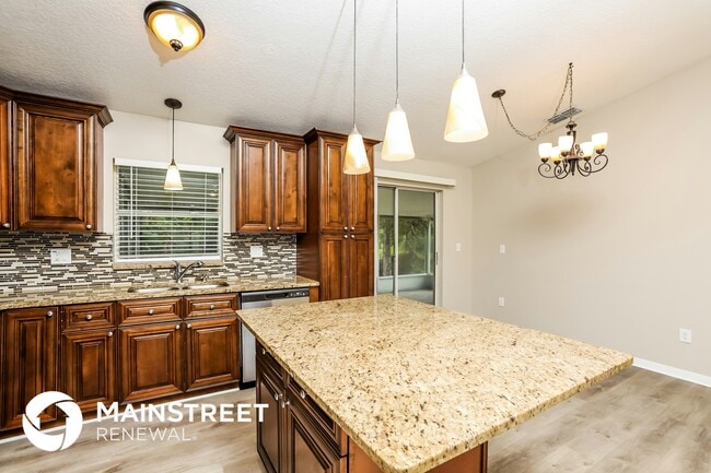 Photo - 1697 Courtland Blvd