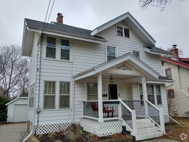 Building Photo - 130 S Grand Ave Rental