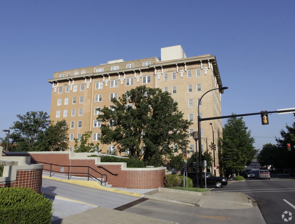Photo - Greenville Summit Apartments