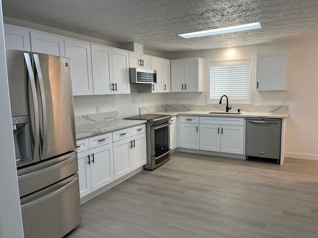 Photo - One Level House in Wes Linn