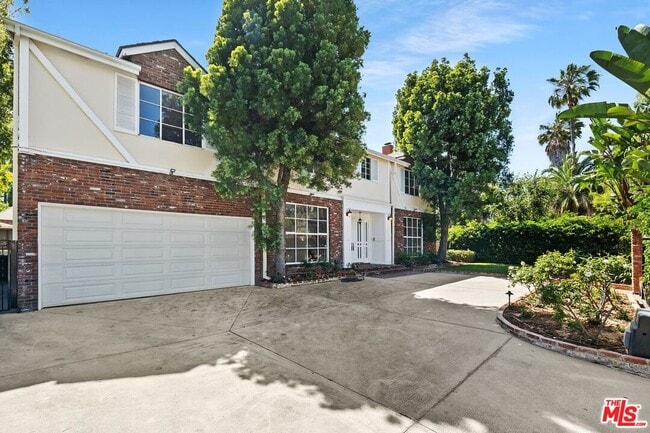 Photo - 517 Elm Dr