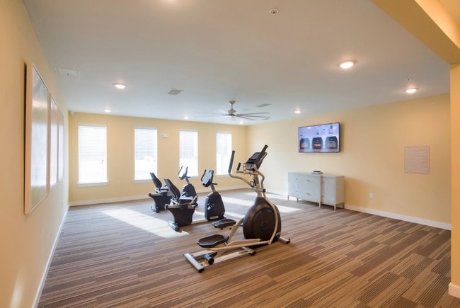 Complejo hermano - Lucas Creek Apartments