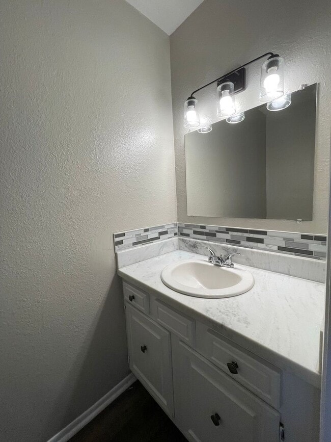 Photo - 2700 N 16th St
