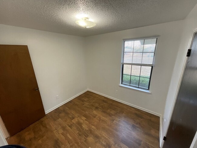 4229 Village Ct