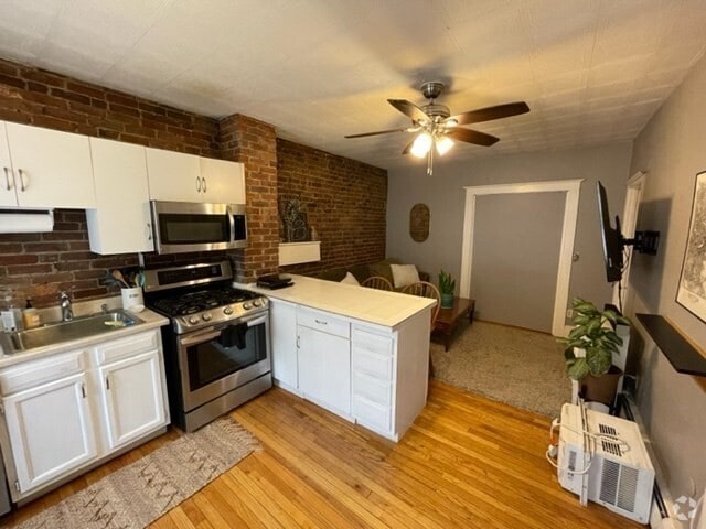 Building Photo - 66 Russell St Unit 1 Rental