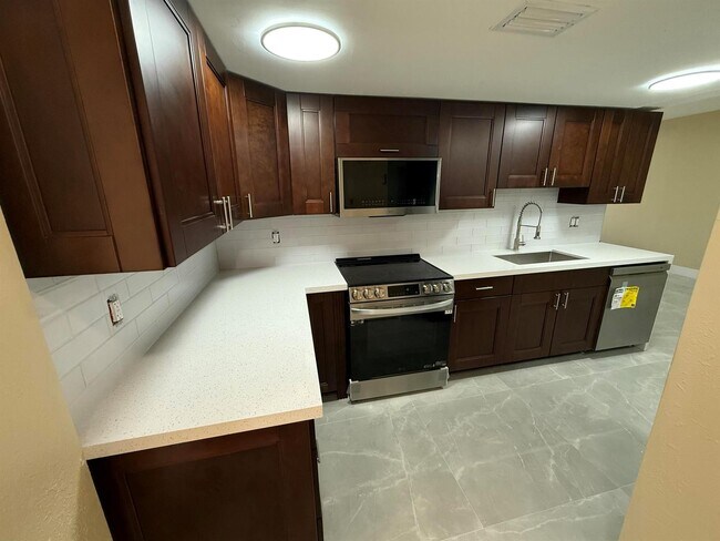 Photo - 2336 NW 35th St