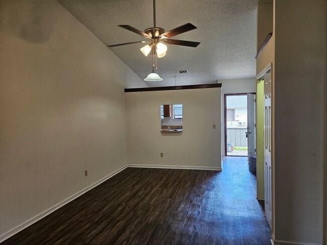 1338 Delaware Pl