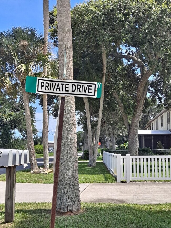 Photo - Available Mid-Nov! 3BR 2BA OFF RIVERSIDE D...