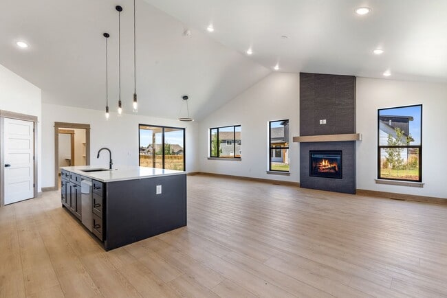 Photo - Brand New-Gorgeous 4 Bedroom + Bonus Room ...
