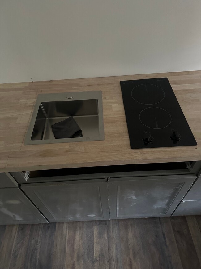 Photo - 15 N 6th St Unit B