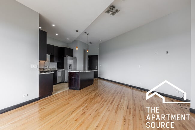 Building Photo - 2348 N Lister Ave Unit 406 Rental