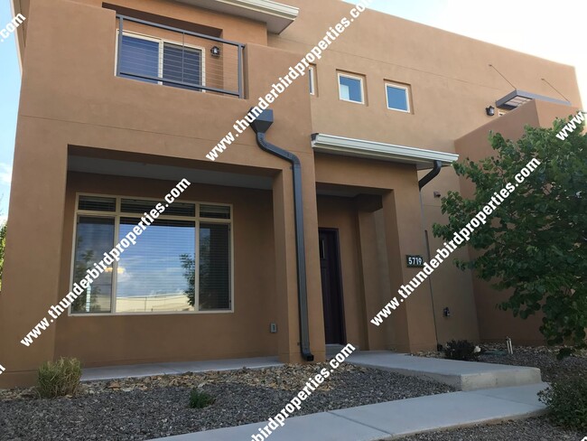 Stunning Mesa Del Sol Home - Stunning Mesa Del Sol Home
