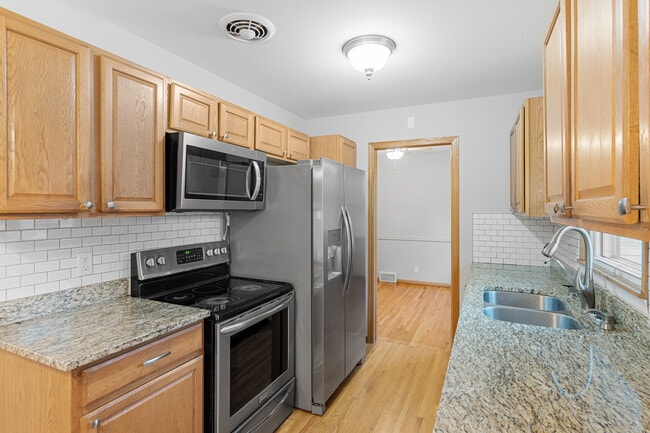 Photo - 7131 Ewing Ave N