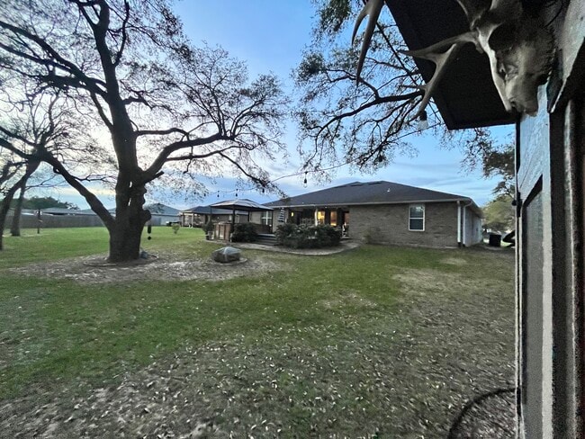 Photo - 4004 Millwright Way