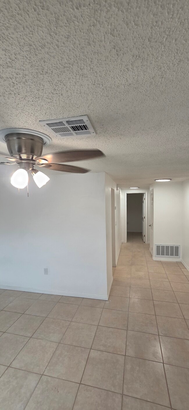 4928 Getner St Unit 4928 Getner St.