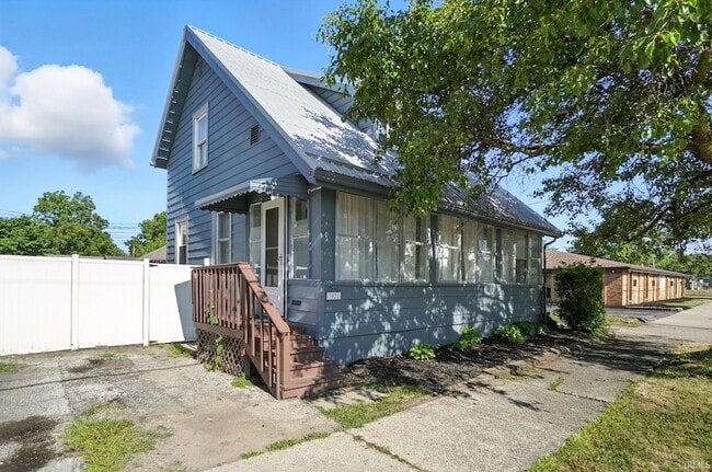 Building Photo - 3022 S Wayne Ave Rental
