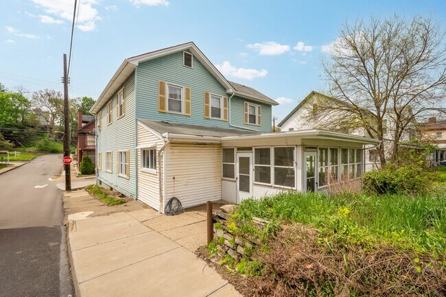 Photo - 571 Washington Ave Unit 571 Washington Avenue #1