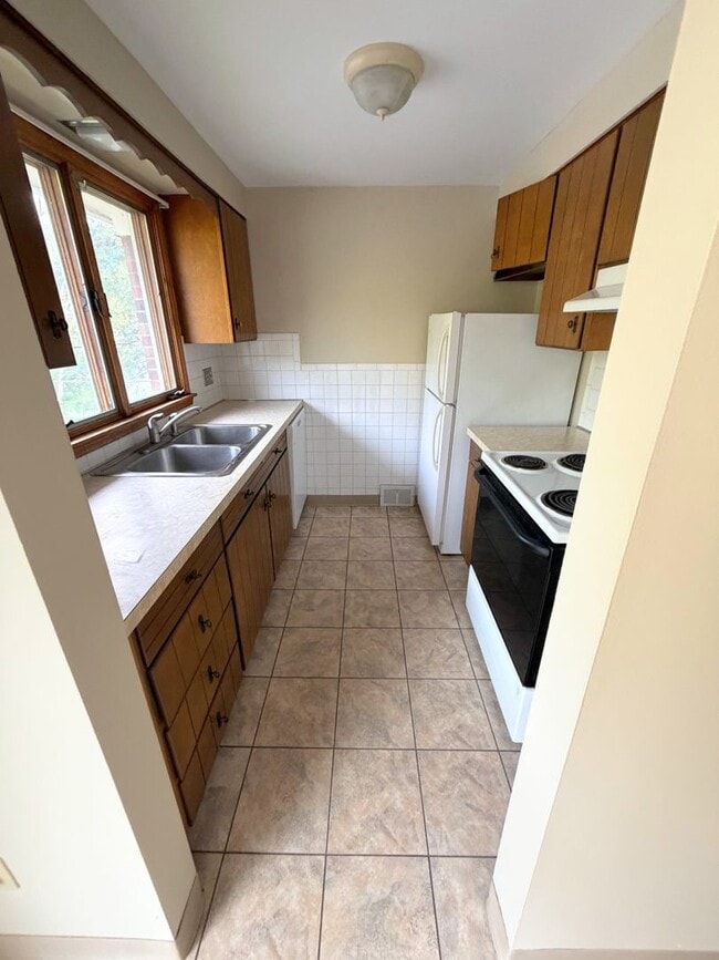 Photo - 45 Oakridge Dr Unit 4