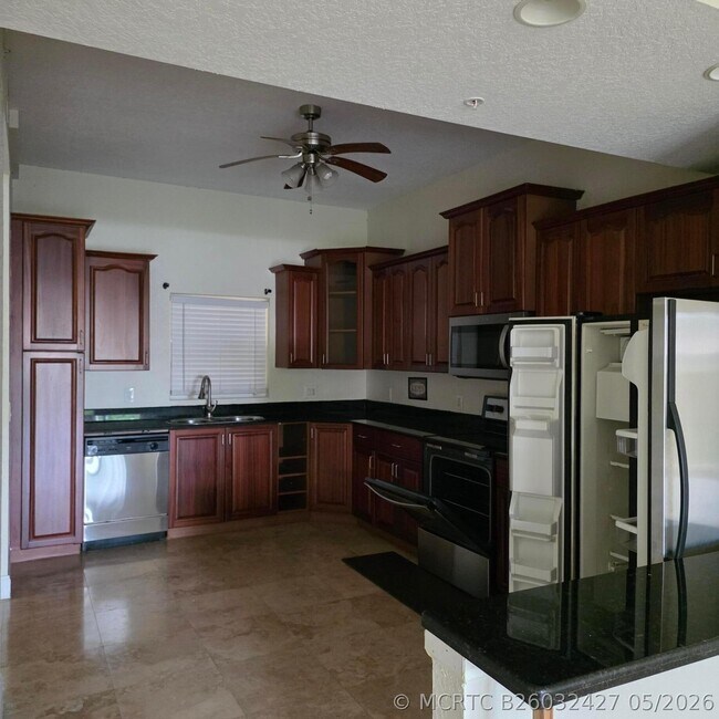 1640 Presidential Way Unit a201