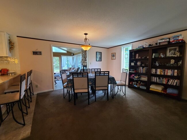3123 Lakeshore Dr